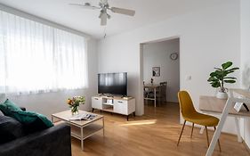1Br Haven With Swift City Access By Hm